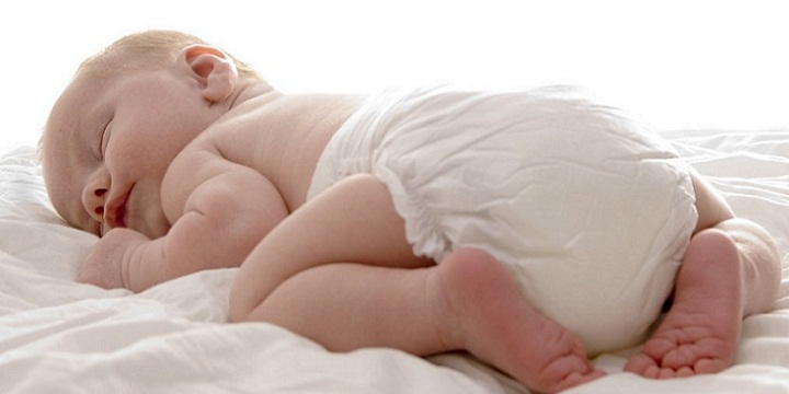 Baby Sleeping Pose cu92 - بهترین روش برای خواباندن نوزاد