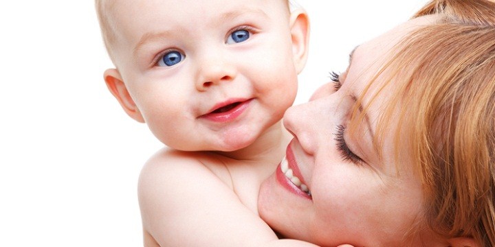 iStock 000011904212Small - تغذیه نوزاد با شیرمادر، به فکر آینده فرزندتان باشید