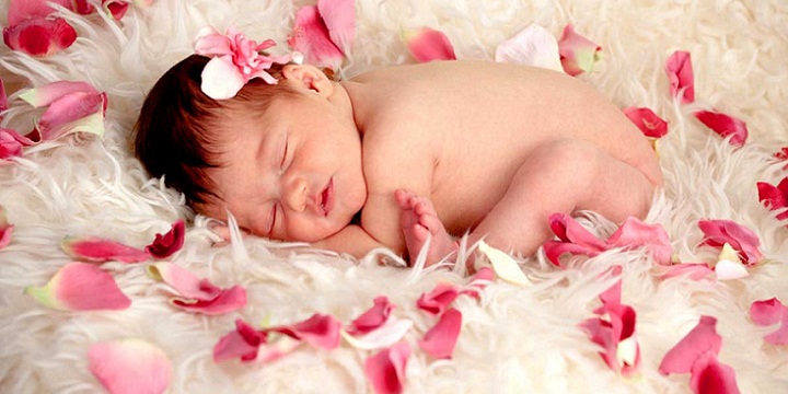 photographer newborn 1 - چرا فرزندم از خواب می پرد؟