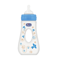 شیر چیکو 240 210x210 - شیشه‌ شیر طلقی ضد نفخ چیکو آبی حجم ۲۴۰ میل chicco