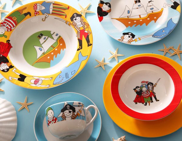 چینی زرین ایران مدل پایرت 3 600x467 - سرویس چینی 5 پارچه کودک زرین ایران مدل سری ایتالیا اف طرح پایرت | Zarin Iran Porcelain Inds Italia F PAYRET Mouse 5 Pieces Porcelain Children Dinnerware Set