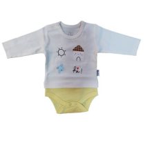 این لباس شیک و زیبا که برای نوزادان عزیز طراحی شده است که از رنگ سفید وزرد طرح خانه و خورشید کیوت برخوردار است