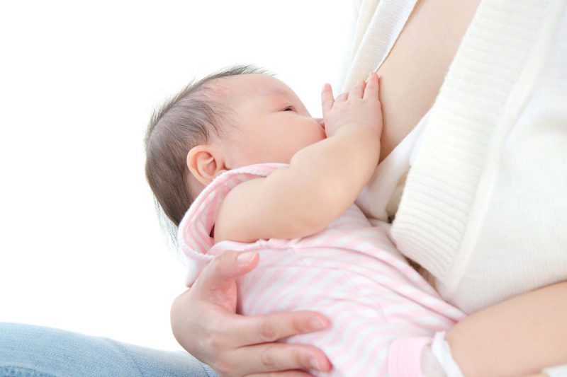 شیر مادر و فواید آن در 10 مرحله